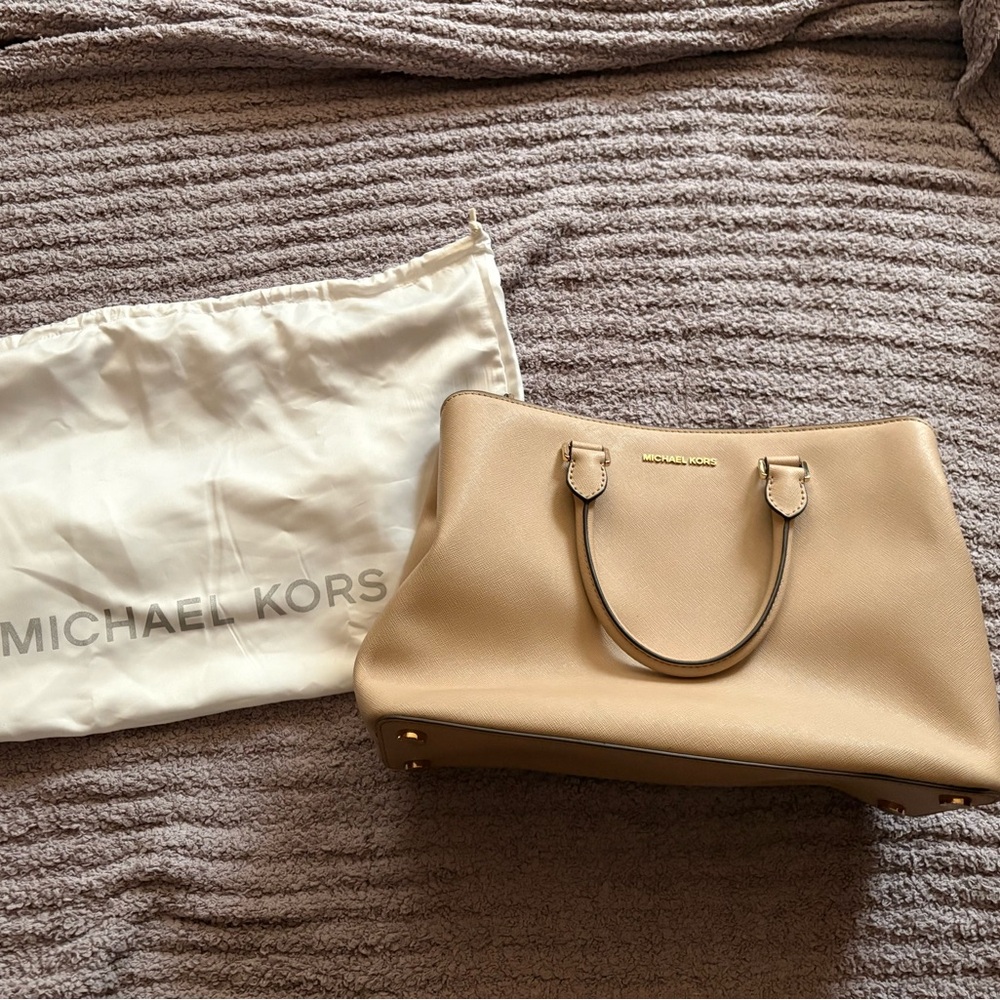 Michael Kors Beige Leather Tote